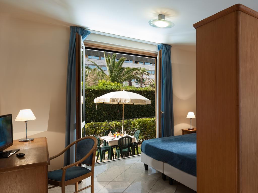 Continental Resort Tirrenia Habitación foto